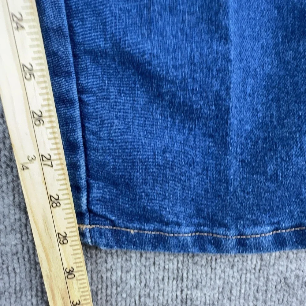 Wrangler Jeans Mens 32x30 Blue‎ Medium Wash Regular Fit Straight Denim 85900DW
